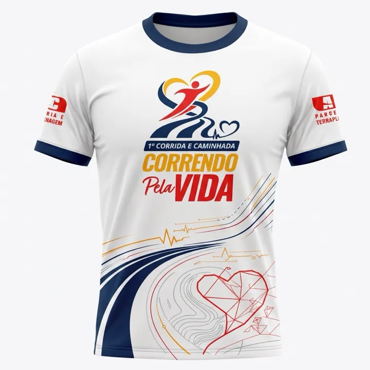 Camiseta oficial da 1ª Correndo Pela Vida, branca com detalhes em azul marinho, vermelho e amarelo